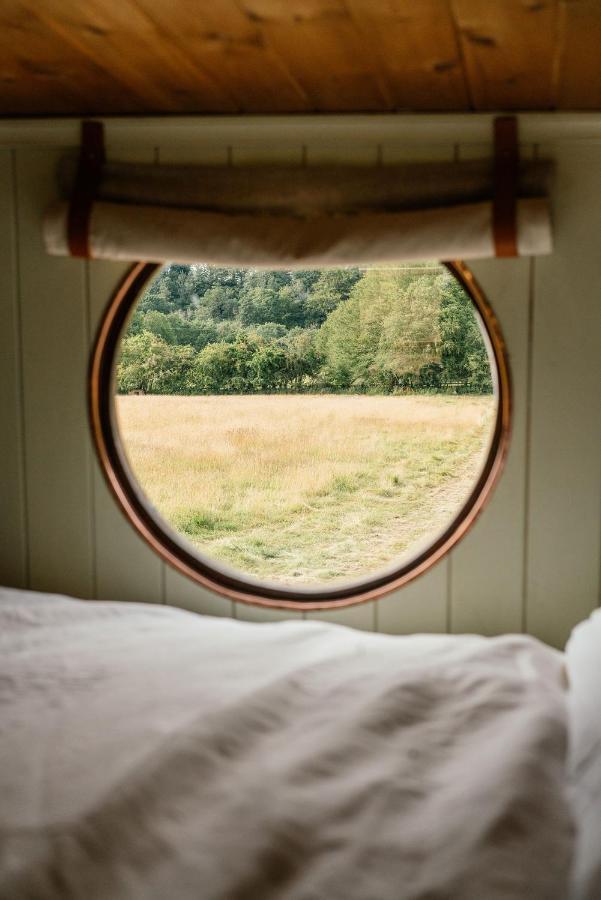 Abbeyfield Horsebox Glamping Hotel Morpeth Exterior photo